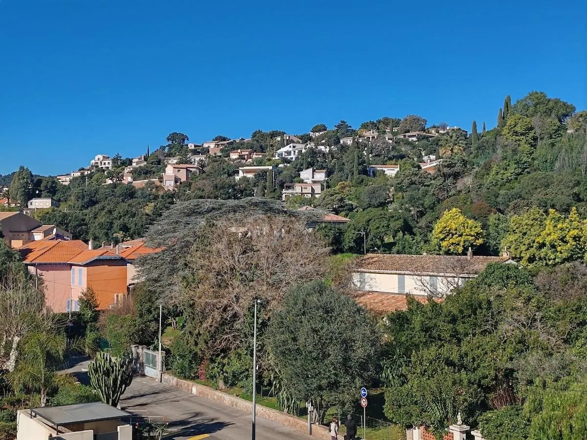Tres Belle T2, Vue Mer ,Le Tout A Pied Saint-Raphael  Apartment