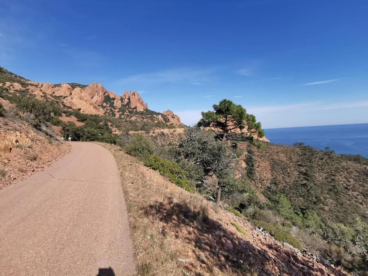 Tres Belle T2, Vue Mer ,Le Tout A Pied Saint-Raphael  France