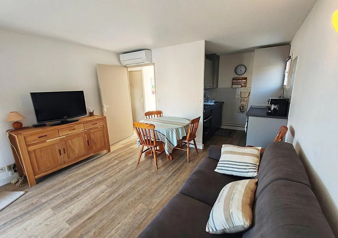 Apartment Tres Belle T2, Vue Mer ,Le Tout A Pied Saint-Raphael